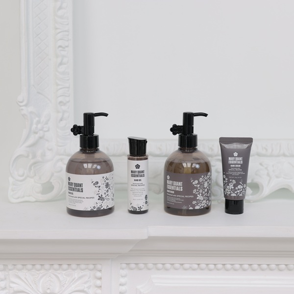 エッセンシャルズ