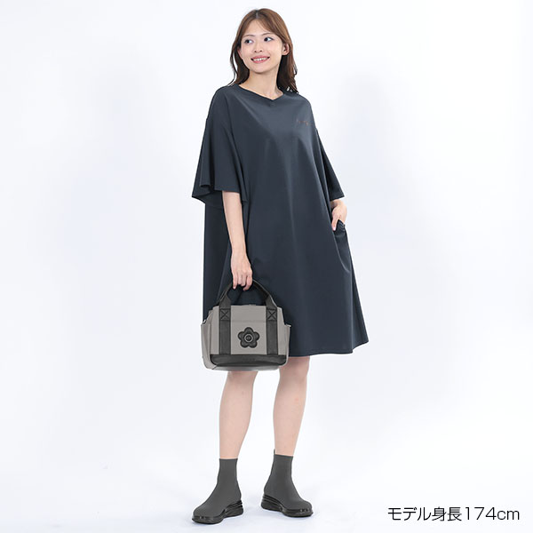 袖フレアサインロゴ ワンピース（ネイビー）