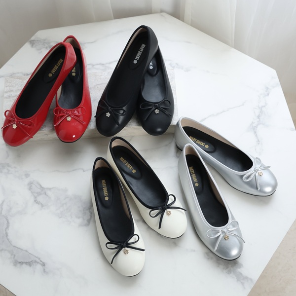 バレエシューズ