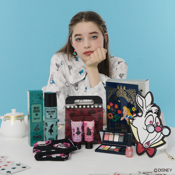 エッセンシャルズ ハンド ケア セット (アリス イン ワンダーランド デザイン コレクション)