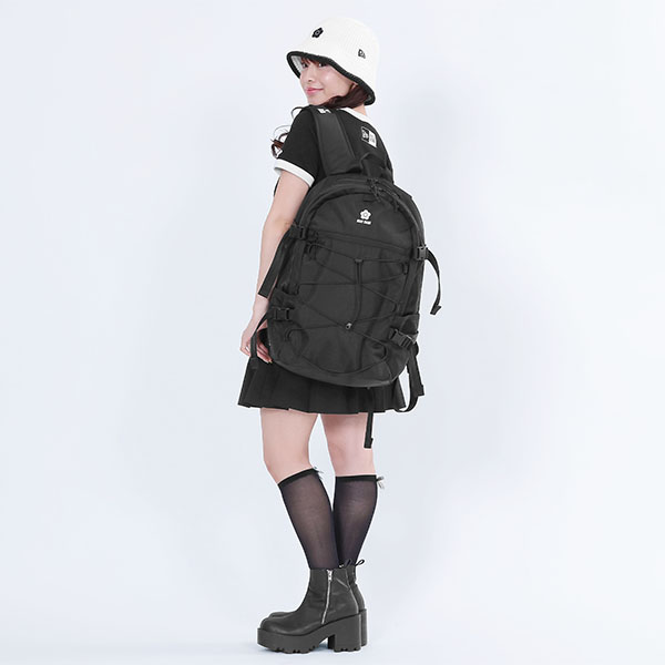 NEW ERA(R) × MARY QUANT リュック（ブラック）