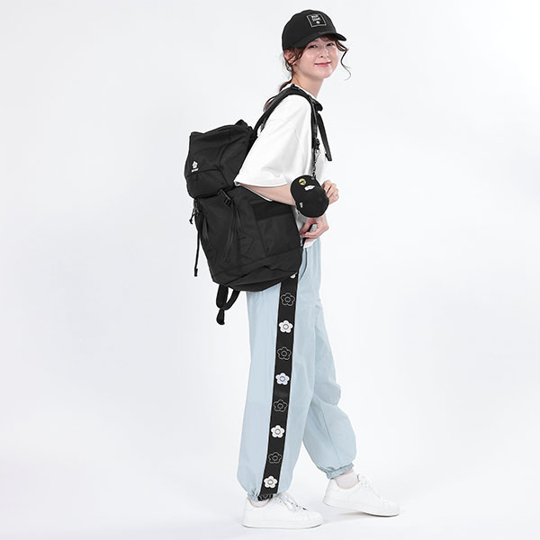 NEW ERA(R) × MARY QUANT BIGデイジー ダイカットポーチ（ブラック）