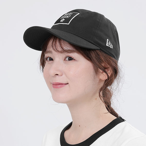 NEW ERA(R) × MARY QUANT3段ロゴ キャップ（ブラック）