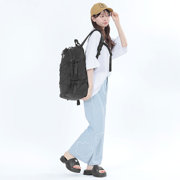 NEW ERA(R) × MARY QUANT3段ロゴ キャップ（ベージュ）