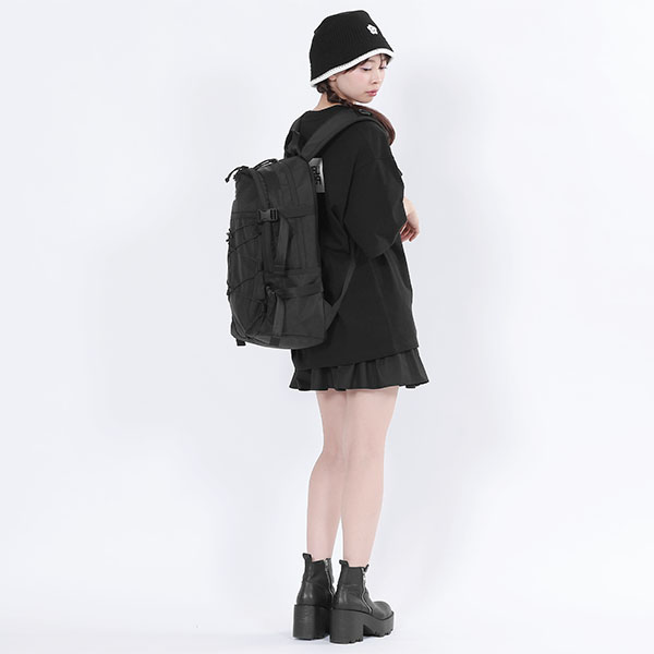 NEW ERA(R) × MARY QUANTニットバケット ハット（ブラック）