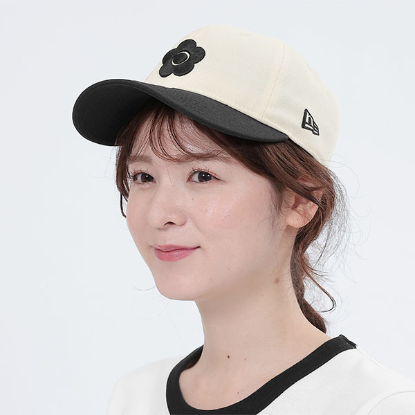 NEW ERA(R) × MARY QUANT BIGデイジー キャップ（ブラックＸホワイト）