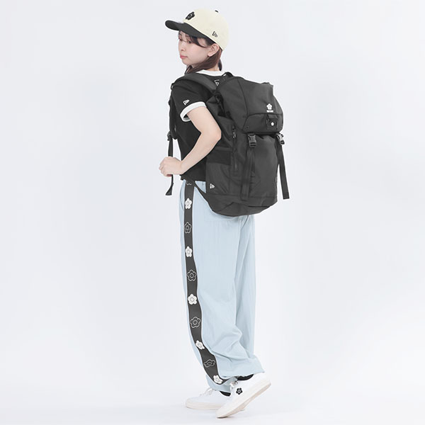 NEW ERA(R) × MARY QUANT BIGデイジー キャップ（ブラックＸホワイト）