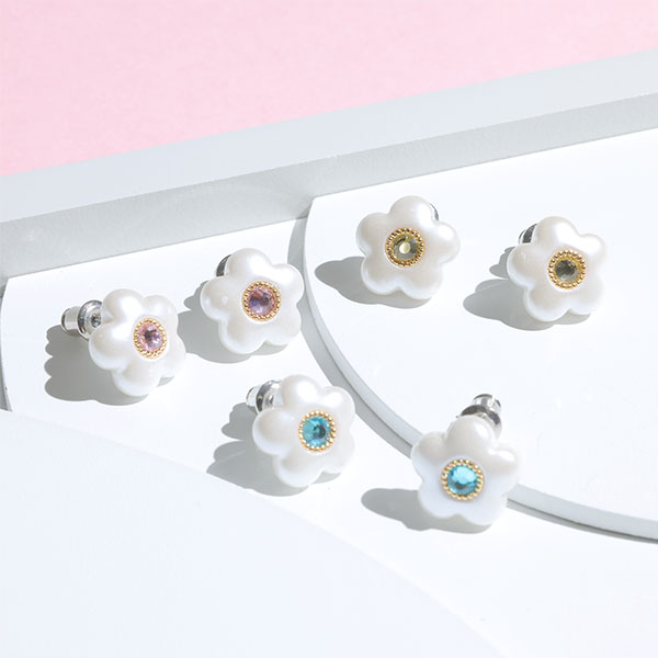 デイジーシェイプドパール ピアス（ピンク）