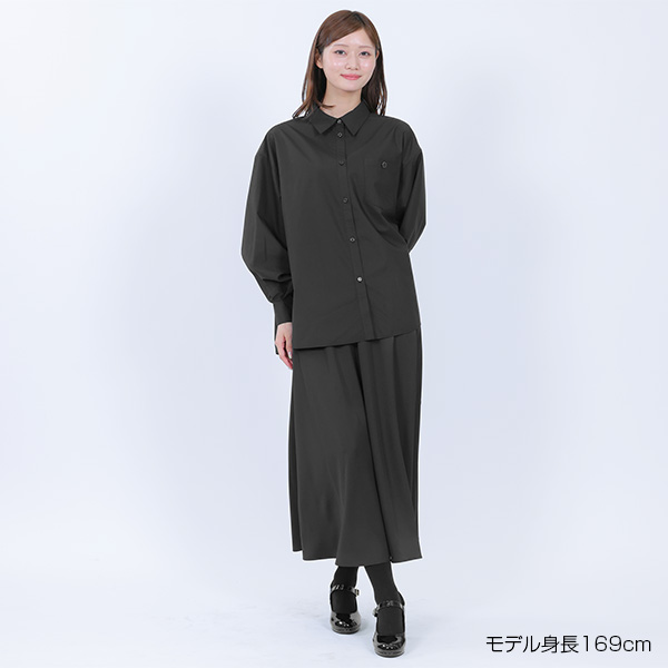 バックロゴシャツ ブラウス（ブラック）