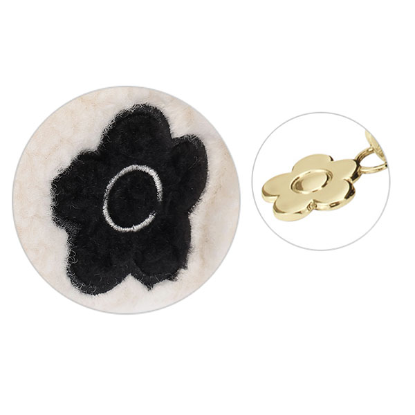 デイジーボア フラットポケットポーチミニ(アイボリー)