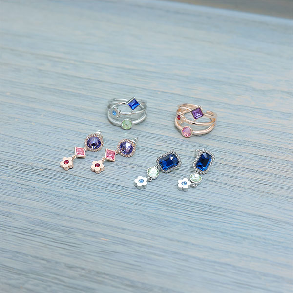 ビジューアソート ピアス（シルバー）