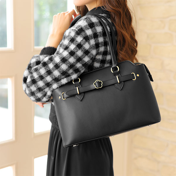 デイジーバックルベルト トート（ブラック）