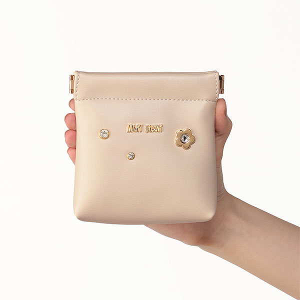 メタルビジュー バネクチポーチ（ベージュ）