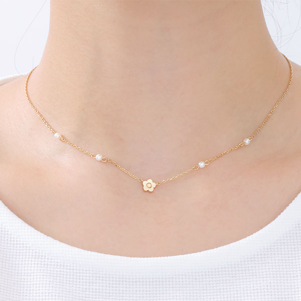 ステーションパール ネックレス（ゴールド）