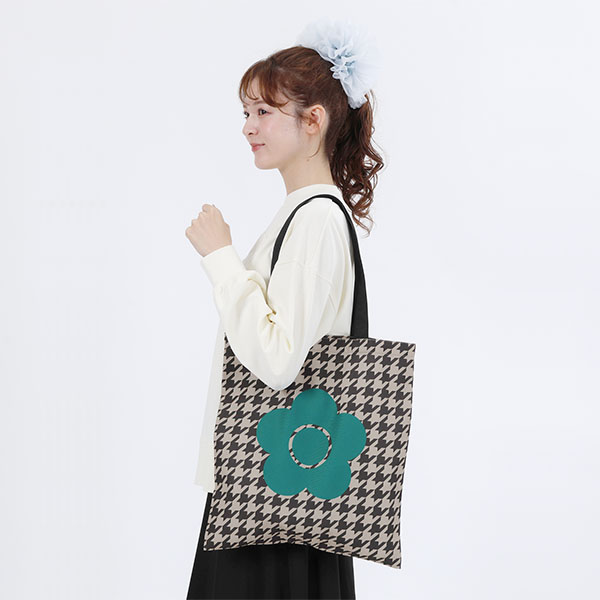 ポリキャンバスロゴ トート（ベージュ）