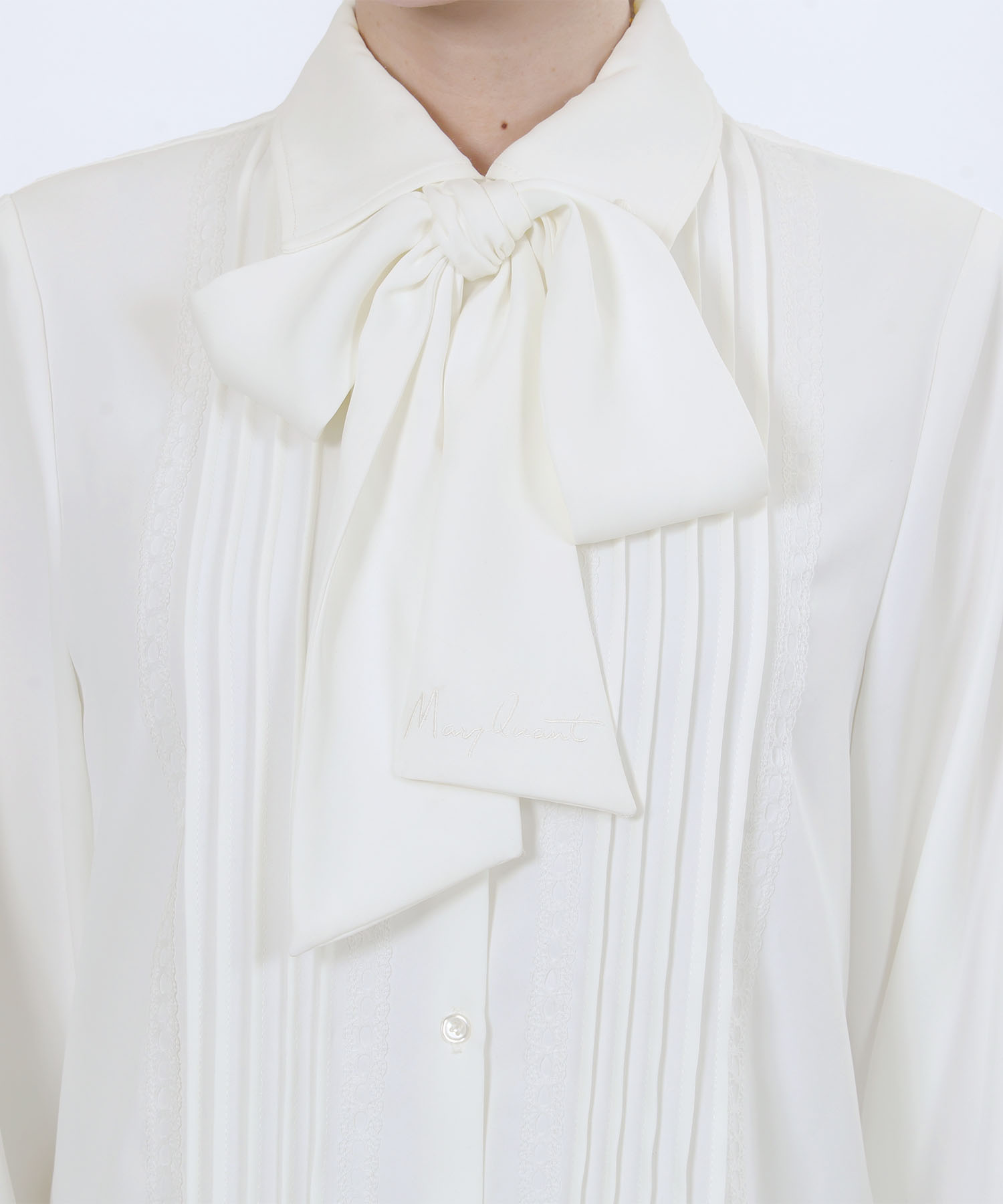 梯子レースピンタック ブラウス（ホワイト）