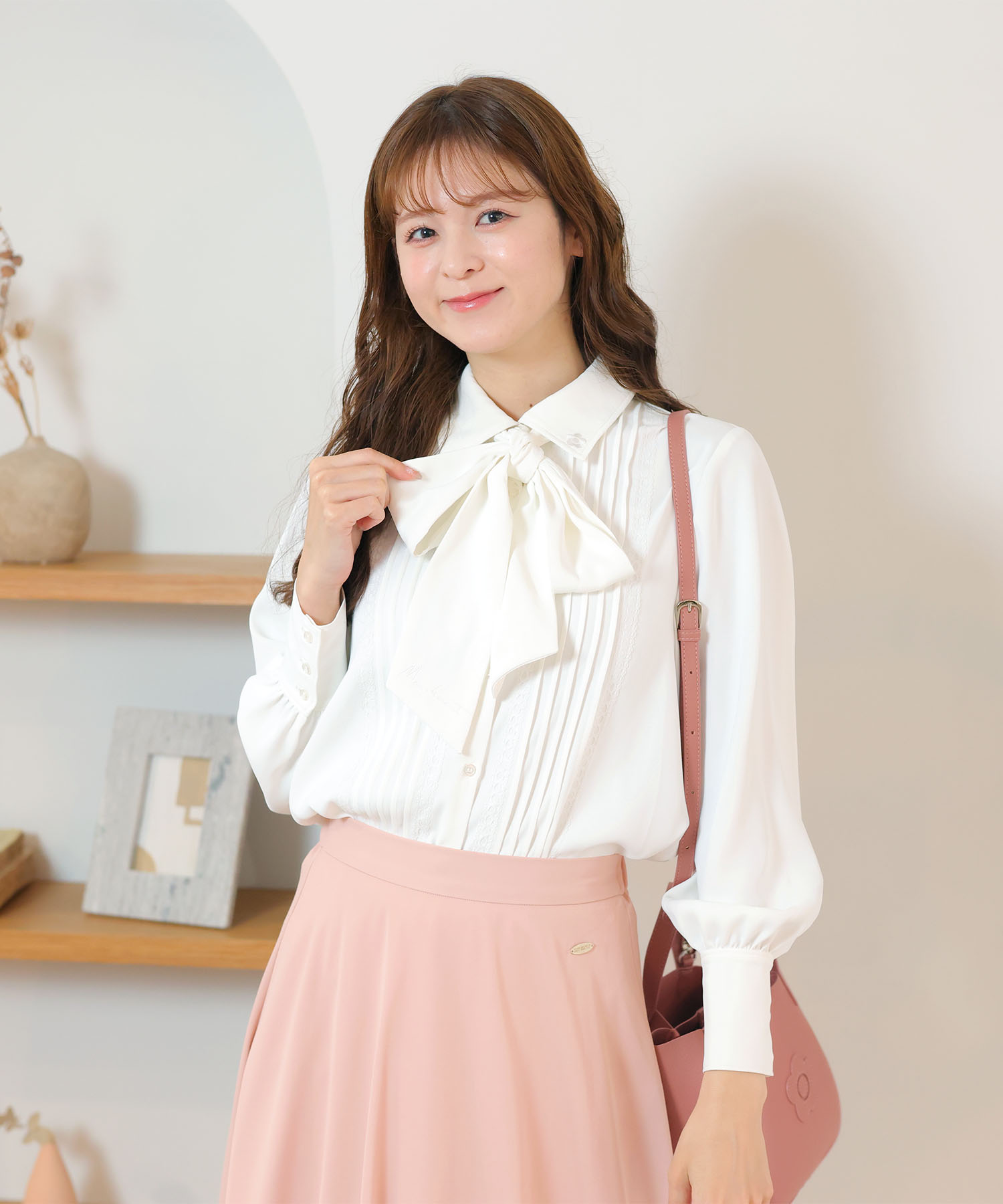 梯子レースピンタック ブラウス（ホワイト）