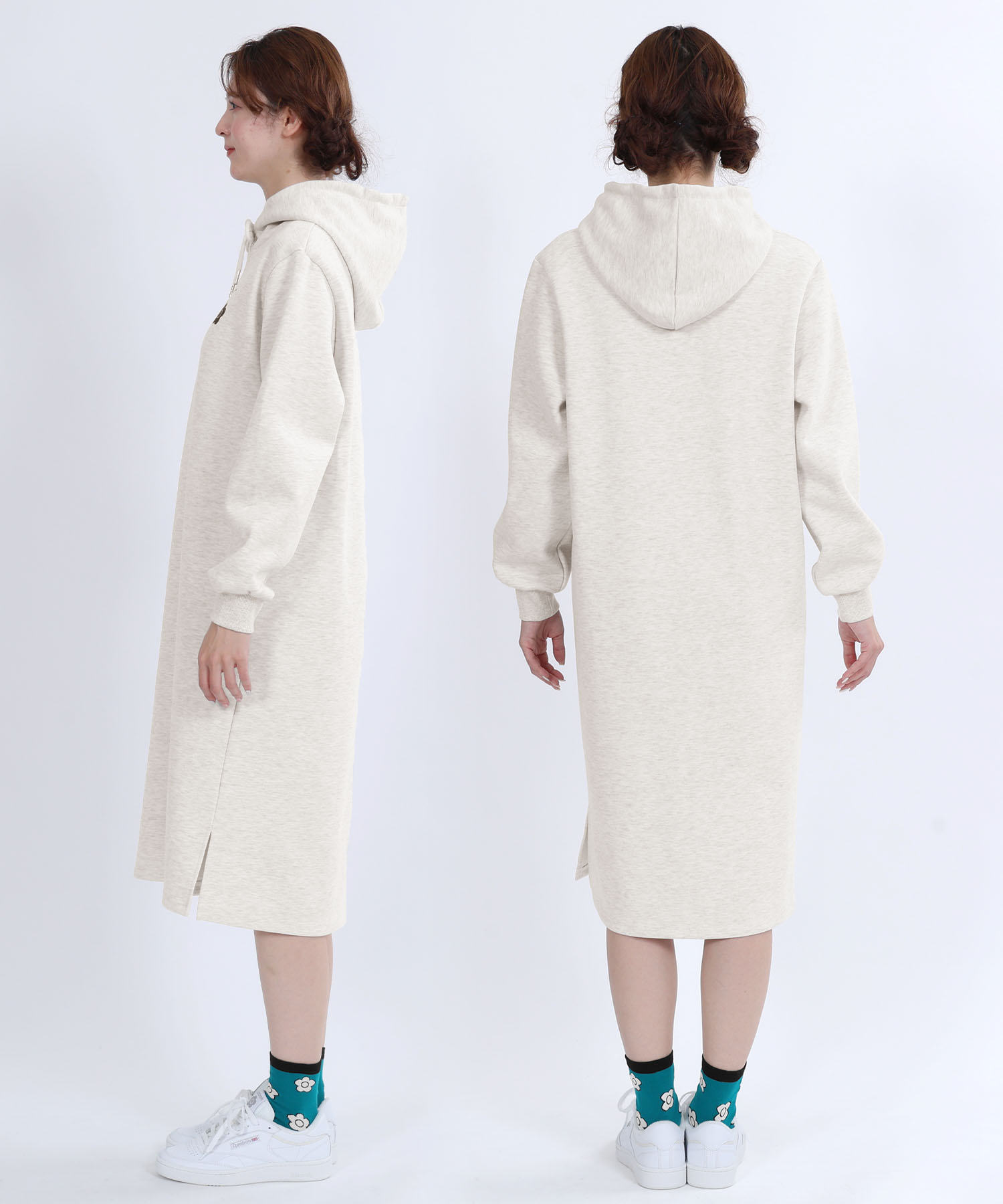 フードサインロゴ ワンピース（アイボリー）