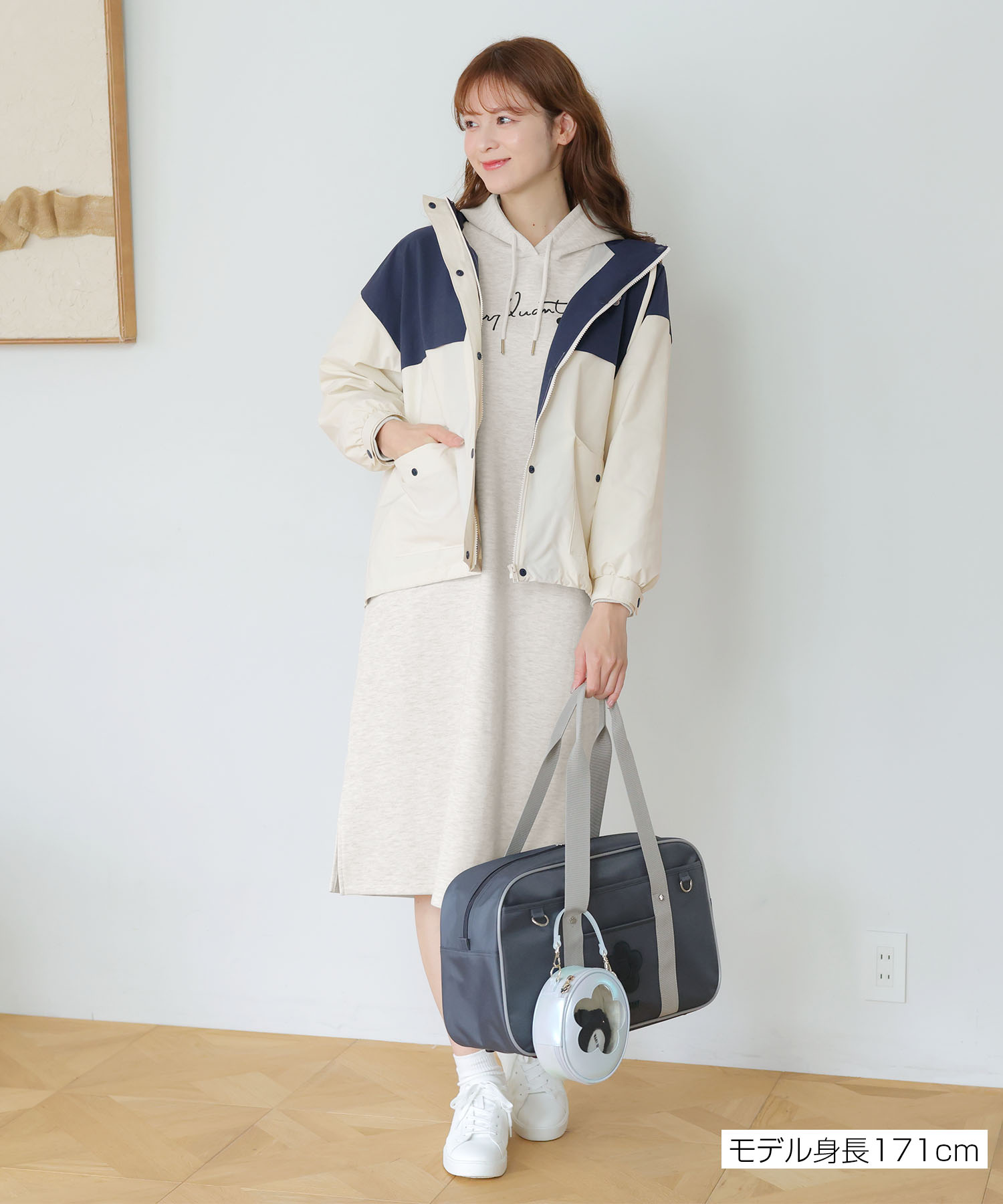 フードサインロゴ ワンピース（アイボリー）