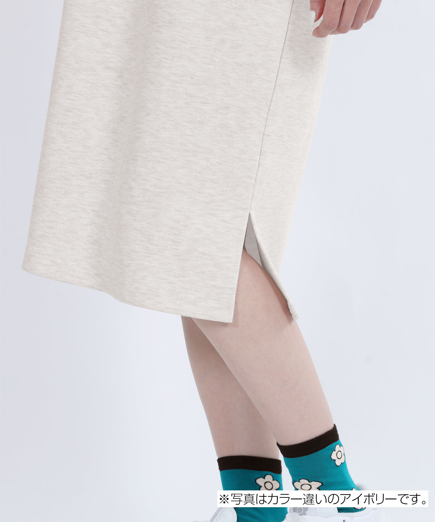 フードサインロゴ ワンピース（ブルー）