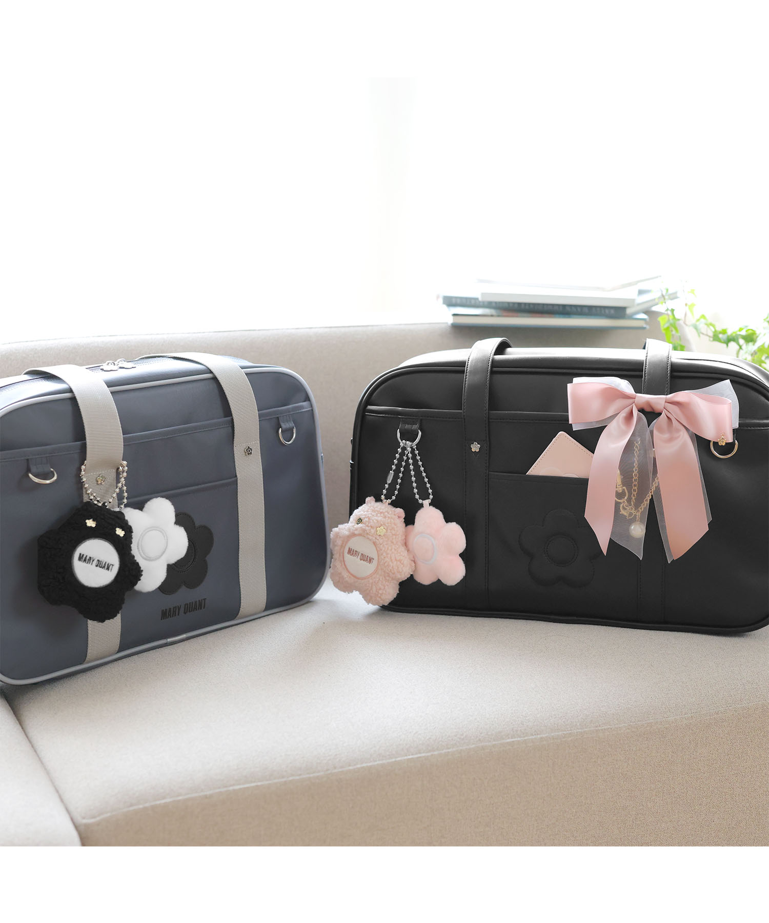 デイジーエンボス スクールバッグ（ブラック）