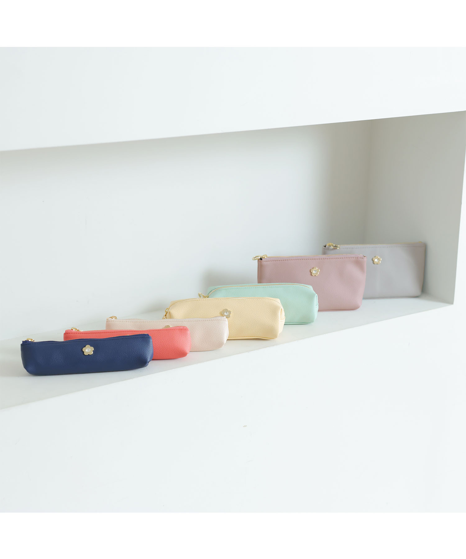 ビジューデイジー スクエアペンケース（ブラック）