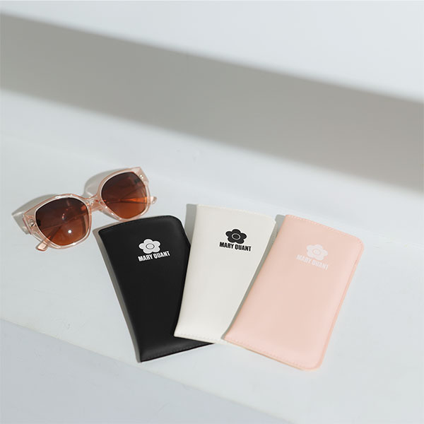 ベーシックフラット メガネケース（ホワイト）