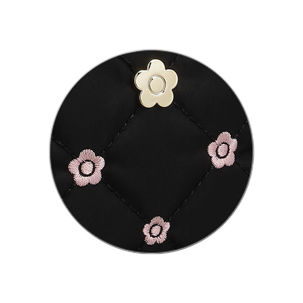 キルトデイジー刺繍 バネクチポーチ（ブラック）