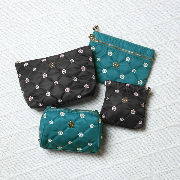 キルトデイジー刺繍 バネクチポーチ（ピーコック）