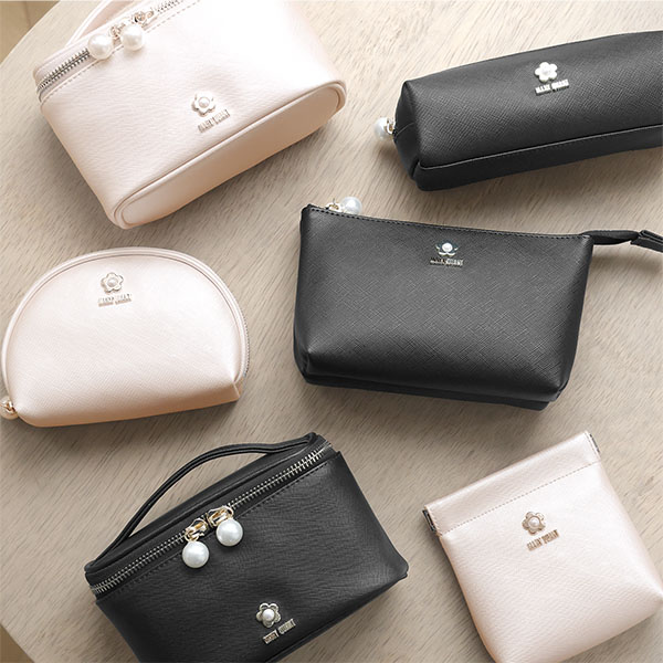 サフィアーノパール 3ポケットポーチ（ブラック）