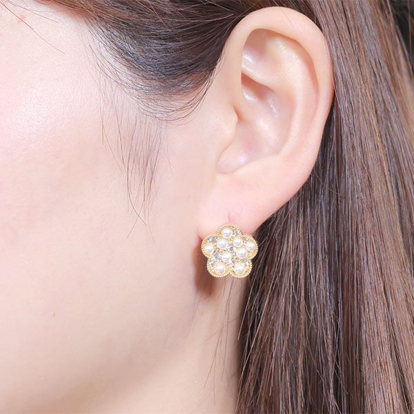 パールクラスタ ピアス（ゴールド）