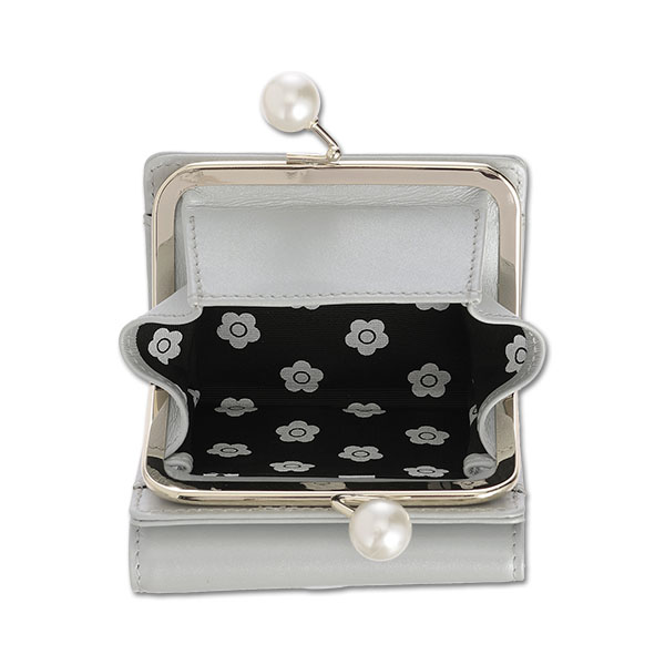 エンボスデイジーパール ガマ口ウォレット（パールブルー）