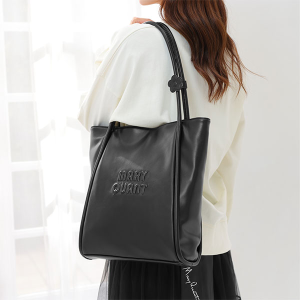 デイジーパッチムーヴ トート（ブラック）