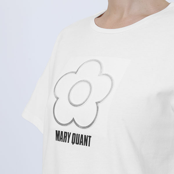 エンボスプリント Tシャツ（ホワイト）