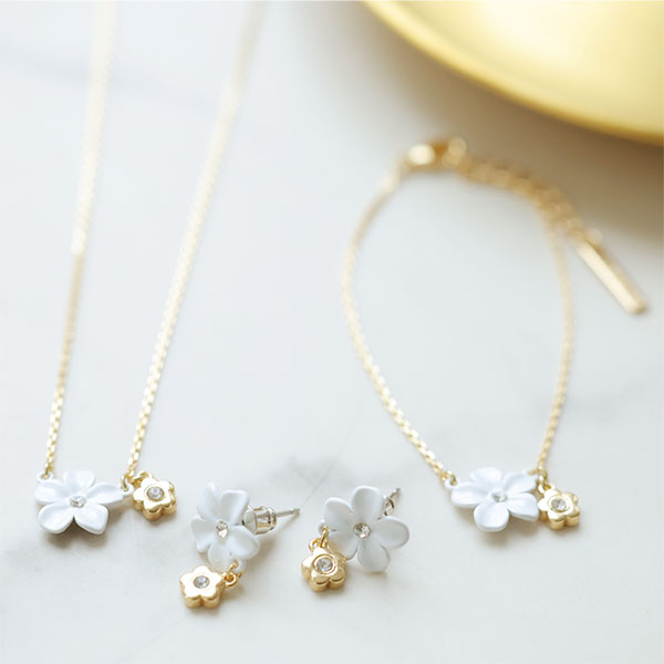 ジャスミン ピアス（ゴールド）