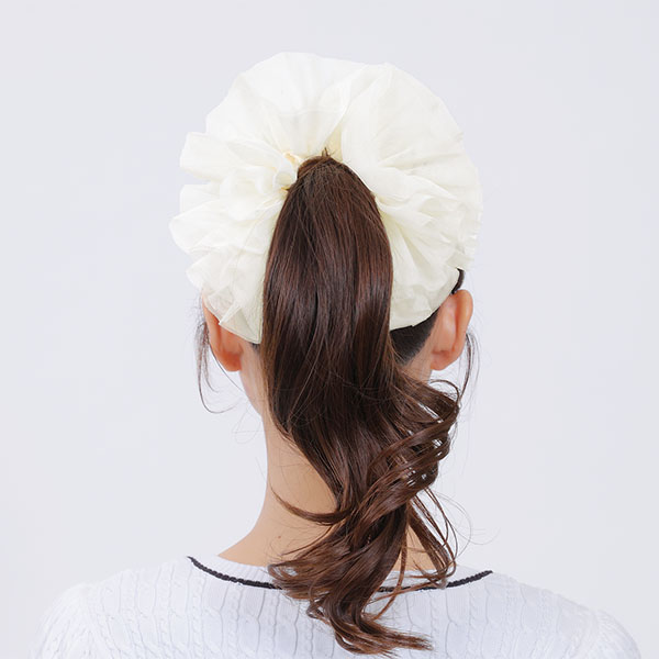 フラッフィーチュール シュシュ（アイボリー）