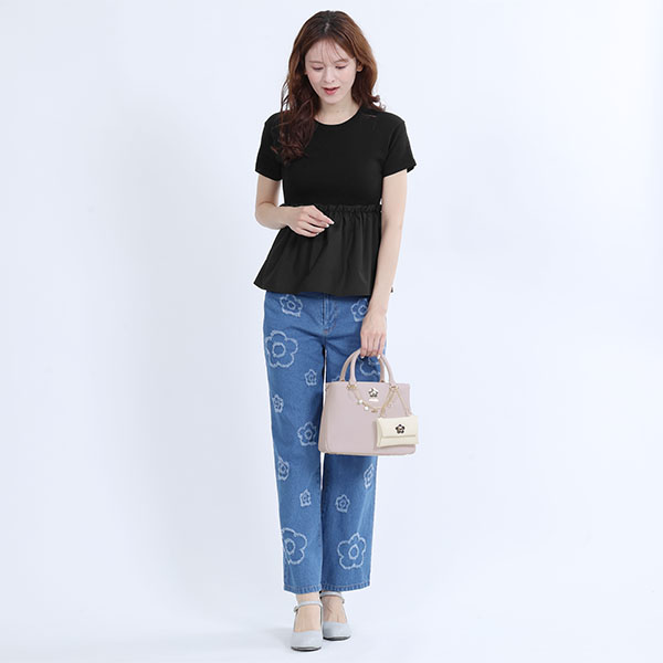 ターンロックデイジー フラップポーチ（ホワイト）