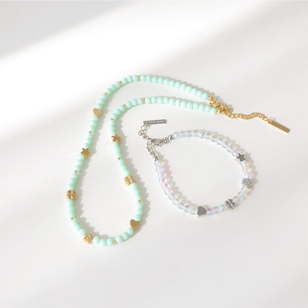 ガラスビーズ ブレスレット（クリア）