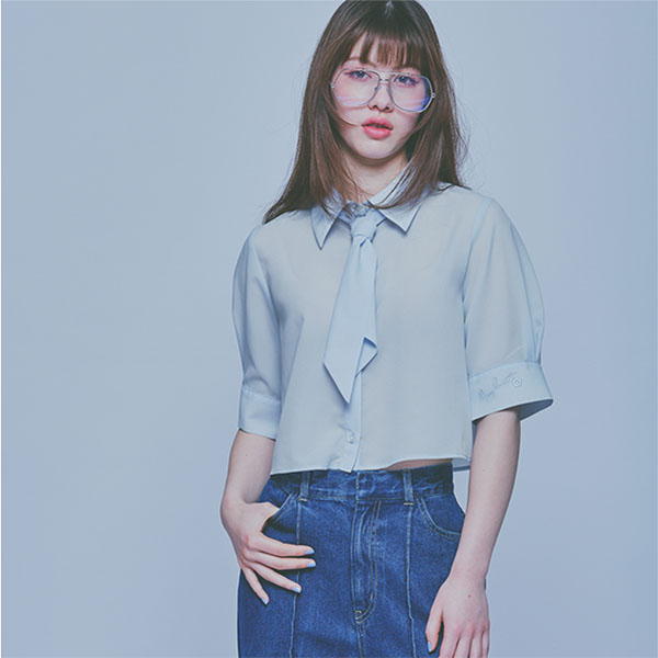 スカーフ付きクロップド ブラウス（ブルー）