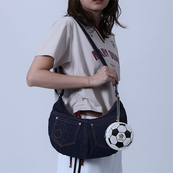 FOOTBALLコレクション ダイカットポーチ（ホワイト）