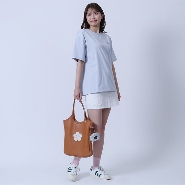 デイジーパッチシュリンク トート（キャメル）