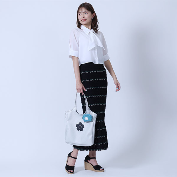 デイジーパッチシュリンク トート（シルバー）
