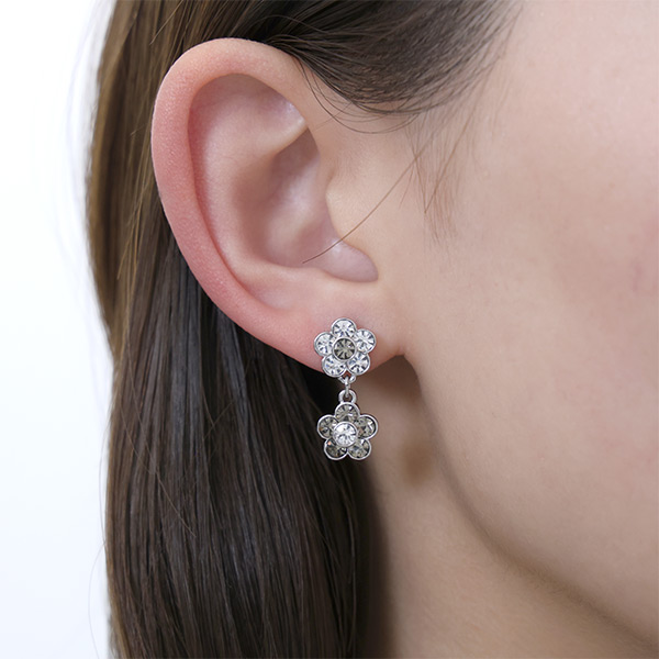 カラービジューデイジー ピアス（クリア）