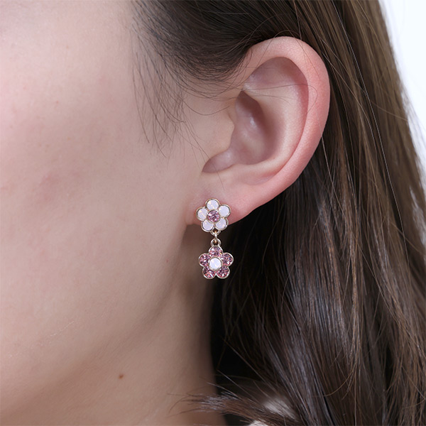 カラービジューデイジー ピアス（ピンク）