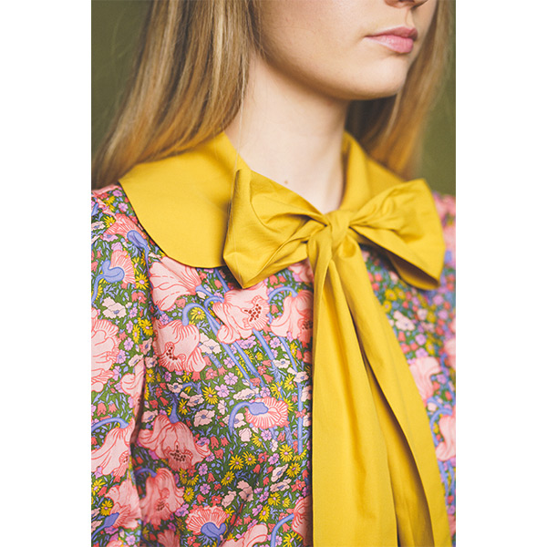 O Pioneers × MARY QUANT リボン ブラウス