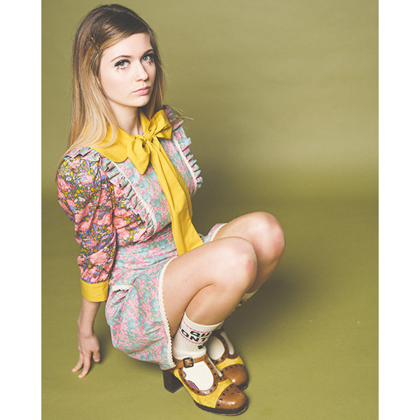 O Pioneers × MARY QUANT リボン ブラウス