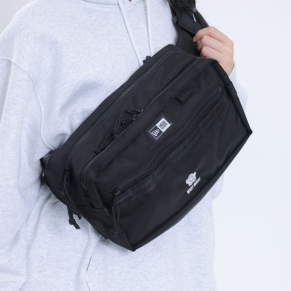 NEW ERA×MARY QUANT スクエア ボディバッグ（ブラック）