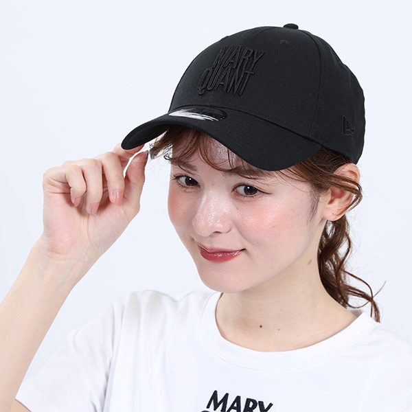 NEW ERA×MARY QUANT アーカイブロゴ キャップ（ブラック）