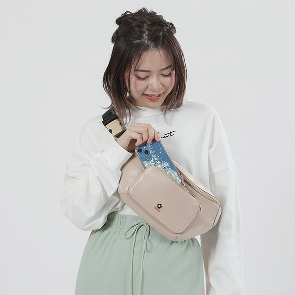 MARY QUANT マリークワント マリクワ バッグ ボディバッグ