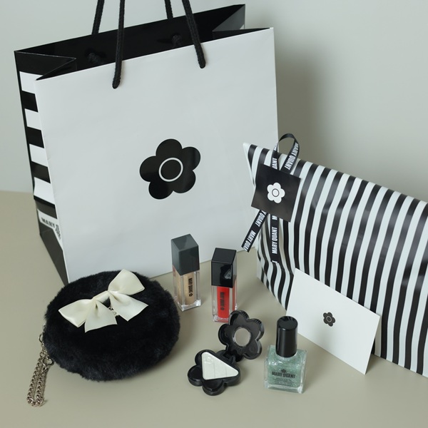 HOLIDAY GIFT SET【ONLINE SHOP 限定】